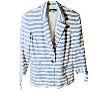 Nine West Striped Jacket 3/4 sleeves Gently Worn.